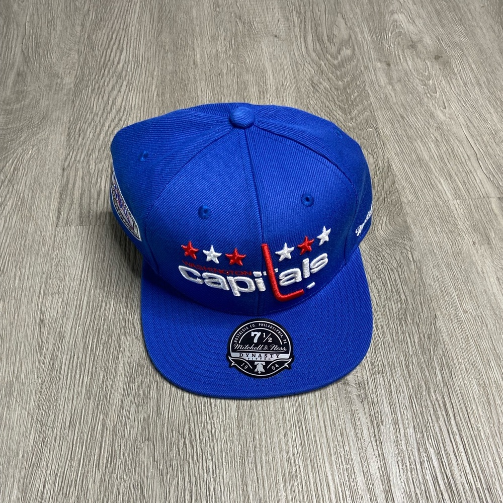 Washington Capitals Fitted Hat Men’s Size 7 1/2 Blue NWT